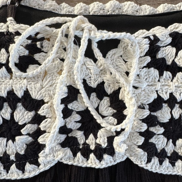 Rebellion Again Crocheted Tank Top - Picture 3 of 6